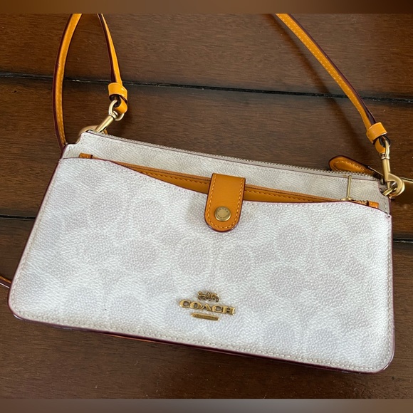 Coach Noa Pop Up Messenger in Colorblock Signature Canvass - Picture 1 of 4